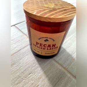 Pecan sliced latte candle never used